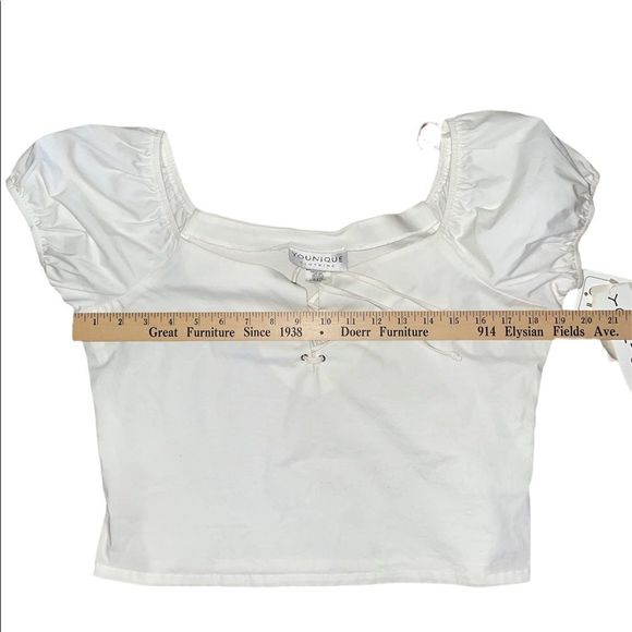 Boutique Cold Shoulder Crop Top - Picture 2 of 2